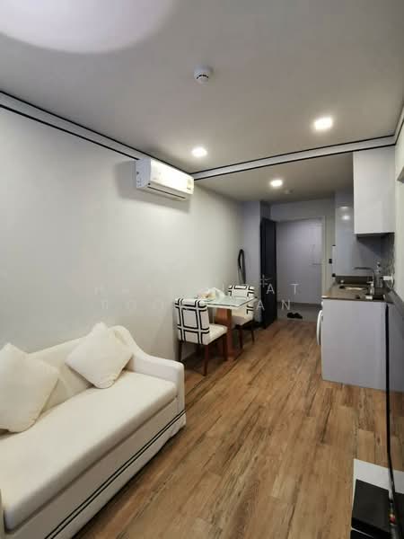 Maestro 01 Sathorn-Yenakat, Bangkok, 14 Yen Akat Road, Thung Maha Mek, Sathon, Bangkok, 1 Bedroom, 34 sqm, Condo For Rent, by Hathairat Rookphan, 500434253 - DDproperty.com