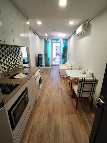Maestro 01 Sathorn-Yenakat, Bangkok, 14 Yen Akat Road, Thung Maha Mek, Sathon, Bangkok, 1 Bedroom, 34 sqm, Condo For Rent, by Hathairat Rookphan, 500434253 - DDproperty.com