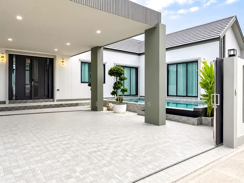 Luxury Pool Villa for Sale Thung Klom Tan Man East Pattaya 3Bed, Chon Buri (Pattaya), Bang Lamung, Bang Lamung (Pattaya), Chon Buri (Pattaya), 3 Bedrooms, 352 sqm, Villa For Sale, by PLC real estate, 500434322 - DDproperty.com