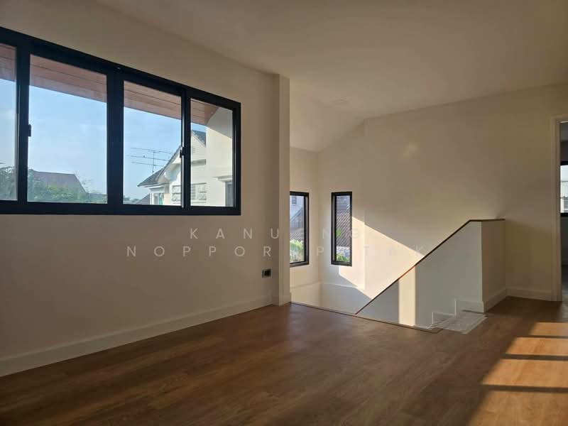 Mueang Ake, Pathum Thani, เอกรัตน์ 15/1, Lak Hok, Muang Pathum Thani, Pathum Thani, 4 Bedrooms, 400 sqm, Single Detached House For Sale, by Kanueng Noppornpitak, 500434434 - DDproperty.com