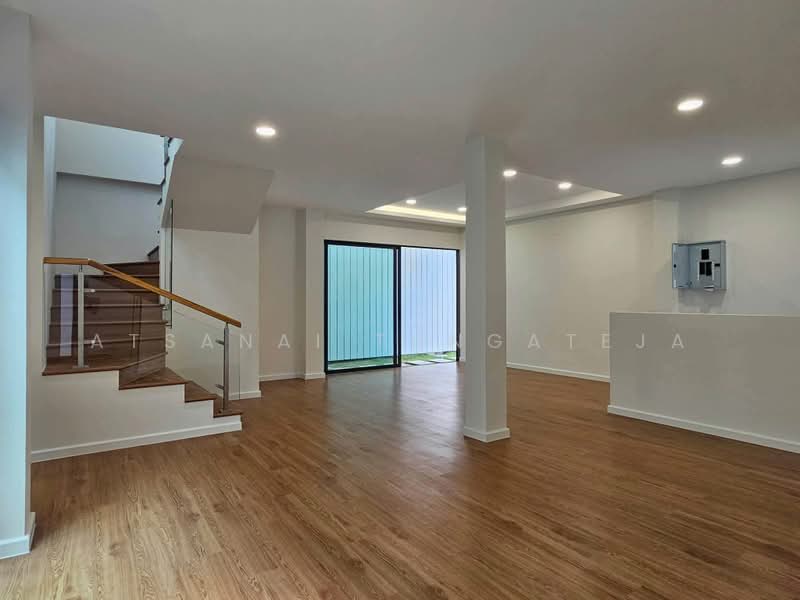 Chokchai 4 soi 44, Bangkok, โชคชัย 4, Lat Phrao, Bangkok, 3 Bedrooms, 250 sqm, Single Detached House For Sale, by Atsanai Tungateja, 500434474 - DDproperty.com