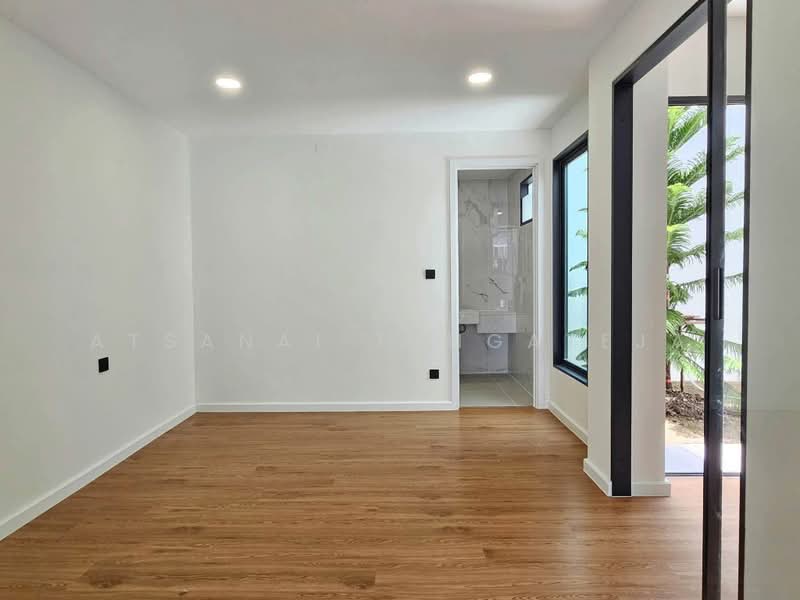 Chokchai 4 soi 44, Bangkok, โชคชัย 4, Lat Phrao, Bangkok, 3 Bedrooms, 250 sqm, Single Detached House For Sale, by Atsanai Tungateja, 500434474 - DDproperty.com