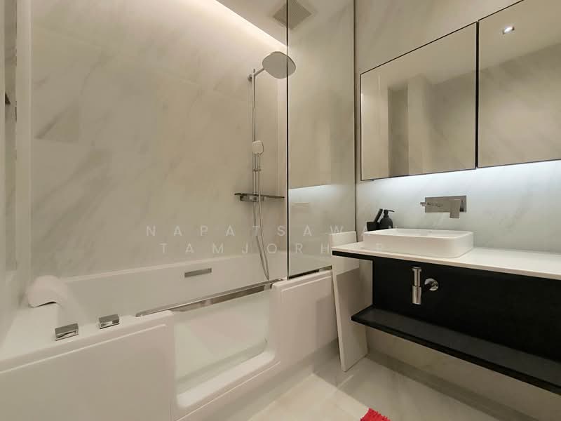 The Room Sukhumvit 38, Bangkok, Soi Sukhumvit 38, Phra Kanong, Khlong Toei, Bangkok, 1 Bedroom, 43 sqm, Condo For Rent, by Napatsawan Tamjorhor, 500434496 - DDproperty.com