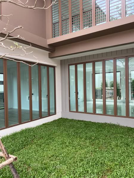 Burasiri Krungthep Kreetha, Bangkok, 95 Soi Pracha Ruam Chai, Hua Mak, Bang Kapi, Bangkok, 4 Bedrooms, 300 sqm, Single Detached House For Sale, by ผึ้ง ภรภัทร, 500434525 - DDproperty.com