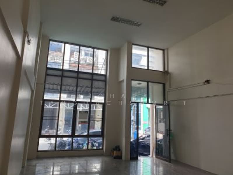 ให้เช่า ตึกแถว ย่าน ทาวน์อินทาวน์ 3 ชั้นครึ่ง, Bangkok, Wang Thonglang, Bangkok, , 140 sqm, Office Space For Sale, by Nichapa Tangdachsumrit, 500434532 - DDproperty.com