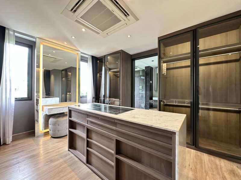 Townhouse in Sathorn, กรุงเทพ, ยานนาวา, สาทร, กรุงเทพ, 290 ตร.ม., บ้านเดี่ยว ให้เช่า, โดย The Luxe Group, 500434584 - DDproperty.com