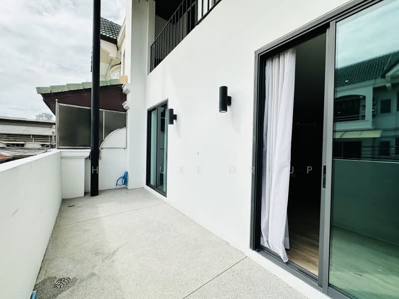 Townhouse in Sathorn, กรุงเทพ, ยานนาวา, สาทร, กรุงเทพ, 290 ตร.ม., บ้านเดี่ยว ให้เช่า, โดย The Luxe Group, 500434584 - DDproperty.com