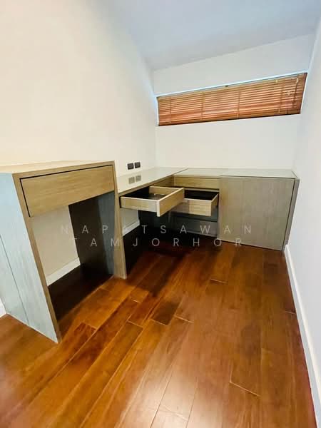 Private Nirvana Residence North-East, Bangkok, Soi Yothin Phatthana 11 Yak 7, Khlong Chan, Bang Kapi, Bangkok, 4 Bedrooms, 350 sqm, Single Detached House For Sale, by Napatsawan Tamjorhor, 500434594 - DDproperty.com