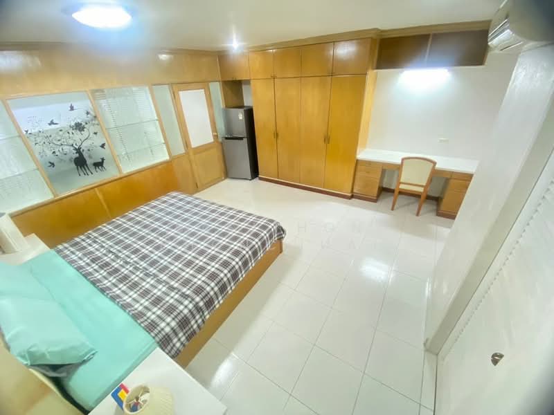 Rin House Condo, Bangkok, Soi Sukhumvit 39, Khlong Tan Nua, Watthana, Bangkok, 1 Bedroom, 50 sqm, Condo For Sale, by Sasithon Phonchuai, 500434661 - DDproperty.com