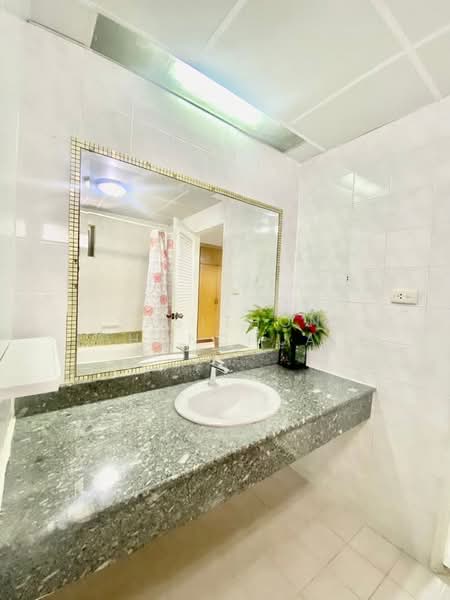 Rin House Condo : รินเฮ้าส์ คอนโดมิเนียม, กรุงเทพ, ถนน สุขุมวิท39, คลองตันเหนือ, วัฒนา, กรุงเทพ, 50 ตร.ม., คอนโด ขาย, โดย Sasithon Phonchuai, 500434661 - DDproperty.com