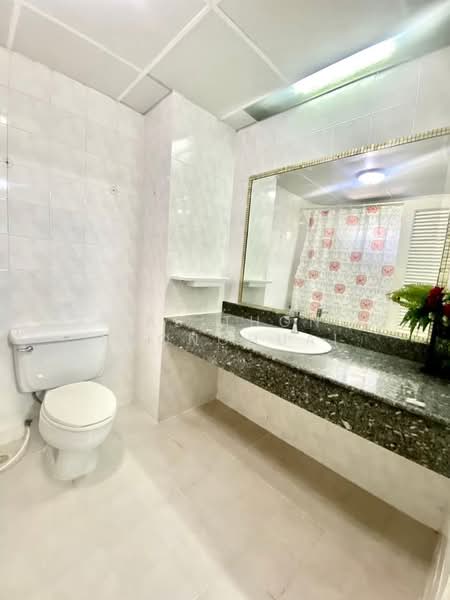 Rin House Condo, Bangkok, Soi Sukhumvit 39, Khlong Tan Nua, Watthana, Bangkok, 1 Bedroom, 50 sqm, Condo For Sale, by Sasithon Phonchuai, 500434661 - DDproperty.com