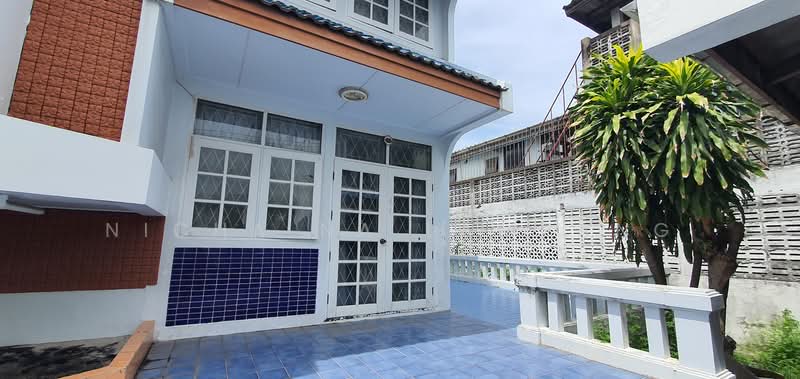 3-BR House, Bangkok, Bang Chak, Phra Khanong, Bangkok, 3 Bedrooms, 200 sqm, Single Detached House For Sale, by Nicha Na Lampang, 500434738 - DDproperty.com