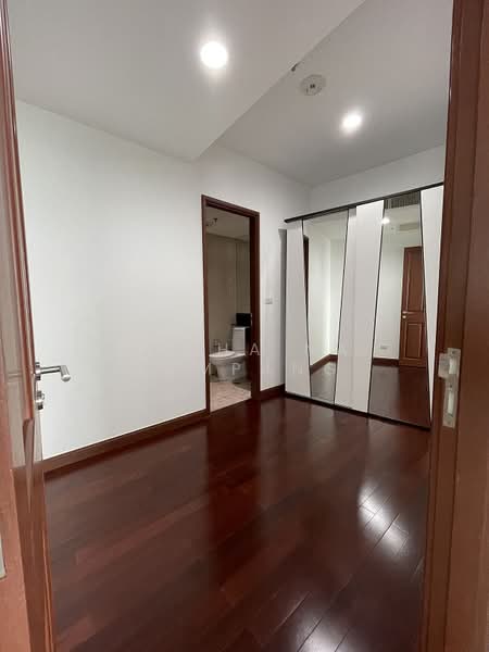 Baan Rajprasong, Bangkok, 3 Rajdamri Road, Lumphini, Pathum Wan, Bangkok, 2 Bedrooms, 87 sqm, Condo For Sale, by Nicha Na Lampang, 500434752 - DDproperty.com