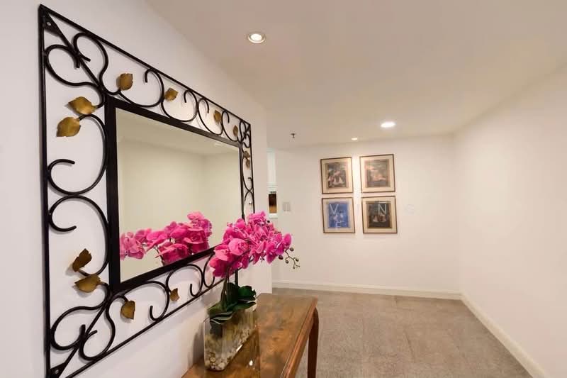 Baan Suanpetch, Bangkok, 18 Soi Sukhumvit 39, Khlong Tan Nua, Watthana, Bangkok, 3 Bedrooms, 137 sqm, Condo For Rent, by BetterLiving Estate, 500434853 - DDproperty.com