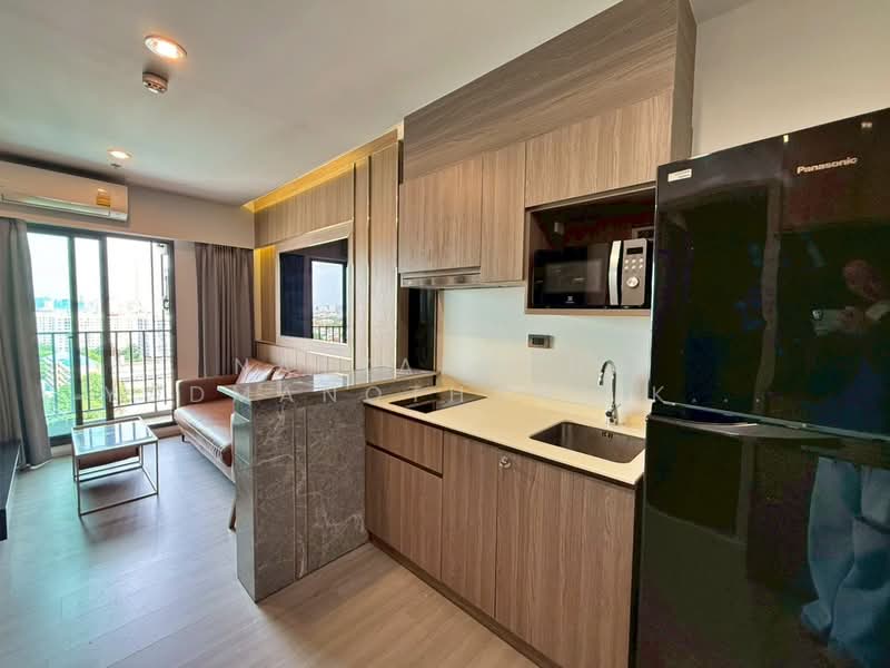 The Parkland Charan-Pinklao, Bangkok, 42 Charasanitwong, Bang Phlat, Bangkok, 1 Bedroom, 30 sqm, Condo For Sale, by NATTAPHONG Yodmanotham (K. Book), 500434884 - DDproperty.com
