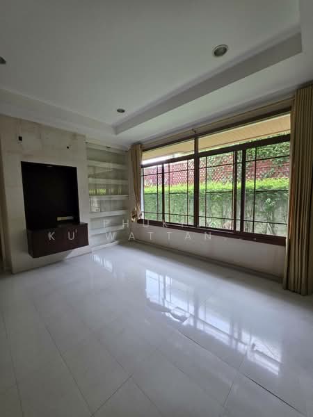 Narasiri Phatthanakan-Srinakarin,Bangkok, Bangkok, ศรีนครินทร์, Suan Luang, Bangkok, 5 Bedrooms, 600 sqm, Single Detached House For Sale, by Phukij Kulwattanayothin, 500434995 - DDproperty.com