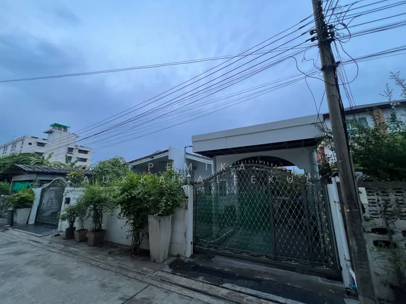 บ้าน 3-ห้องนอน, กรุงเทพ, สามเสนนอก, ห้วยขวาง, กรุงเทพ, 204 ตร.ม., บ้านเดี่ยว ขาย, โดย Pemika Aukkaraleekul, 500435018 - DDproperty.com