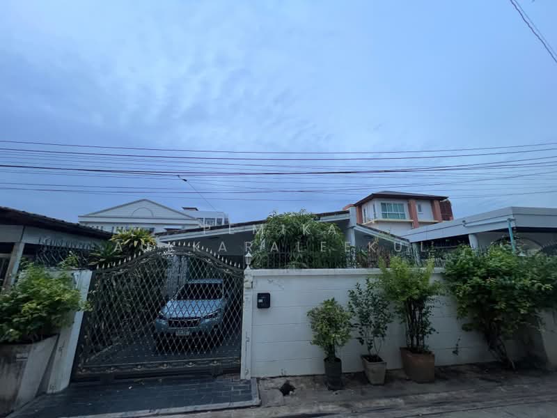 บ้าน 3-ห้องนอน, กรุงเทพ, สามเสนนอก, ห้วยขวาง, กรุงเทพ, 204 ตร.ม., บ้านเดี่ยว ขาย, โดย Pemika Aukkaraleekul, 500435018 - DDproperty.com