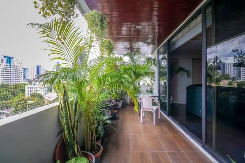 Oriental Towers, Bangkok, 25 Soi Ekkamai 12, Ekkamai Road, Khlong Tan Nua, Watthana, Bangkok, 3 Bedrooms, 314 sqm, Condo For Sale, by Bangkok Residential, 500435069 - DDproperty.com
