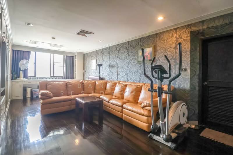 Oriental Towers, Bangkok, 25 Soi Ekkamai 12, Ekkamai Road, Khlong Tan Nua, Watthana, Bangkok, 3 Bedrooms, 314 sqm, Condo For Sale, by Bangkok Residential, 500435069 - DDproperty.com