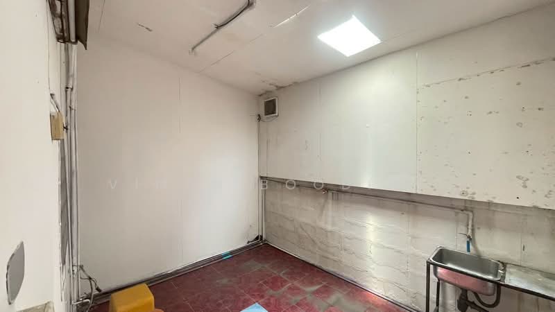 อาคารพาณิชย์ ทําเลทอง ติดถนนใหญ่, Bangkok, Lat Phrao, Bangkok, , 300 sqm, Shophouse For Sale, by Vimon Boodpha, 500435082 - DDproperty.com