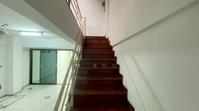 อาคารพาณิชย์ ทําเลทอง ติดถนนใหญ่, Bangkok, Lat Phrao, Bangkok, , 300 sqm, Shophouse For Sale, by Vimon Boodpha, 500435082 - DDproperty.com