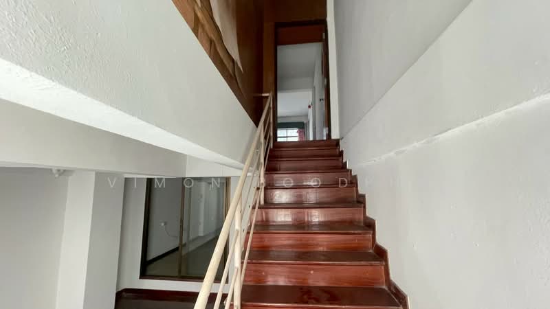 อาคารพาณิชย์ ทําเลทอง ติดถนนใหญ่, Bangkok, Lat Phrao, Bangkok, , 300 sqm, Shophouse For Sale, by Vimon Boodpha, 500435082 - DDproperty.com