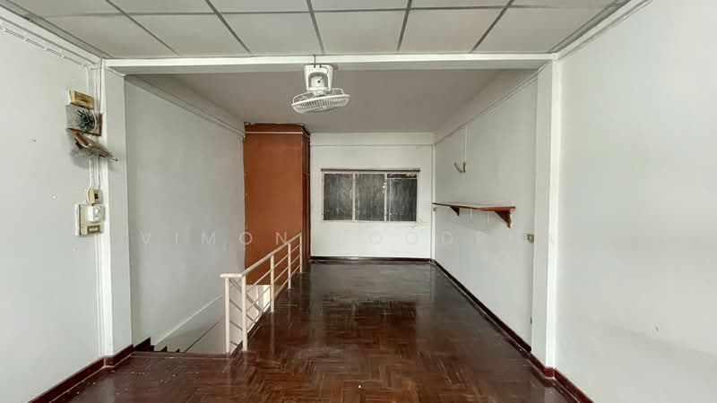 อาคารพาณิชย์ ทําเลทอง ติดถนนใหญ่, Bangkok, Lat Phrao, Bangkok, , 300 sqm, Shophouse For Sale, by Vimon Boodpha, 500435082 - DDproperty.com