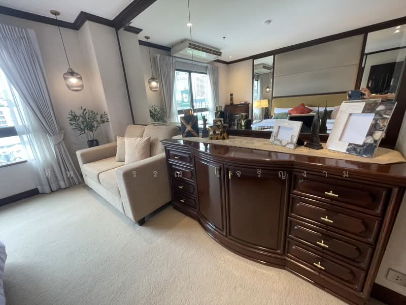 Baan Ploenchit, Bangkok, Soi Ruamrudee 2 Ploenchit Road, Lumphini, Pathum Wan, Bangkok, 1 Bedroom, 62 sqm, Condo For Rent, by Tippawan Charoengam, 500435107 - DDproperty.com