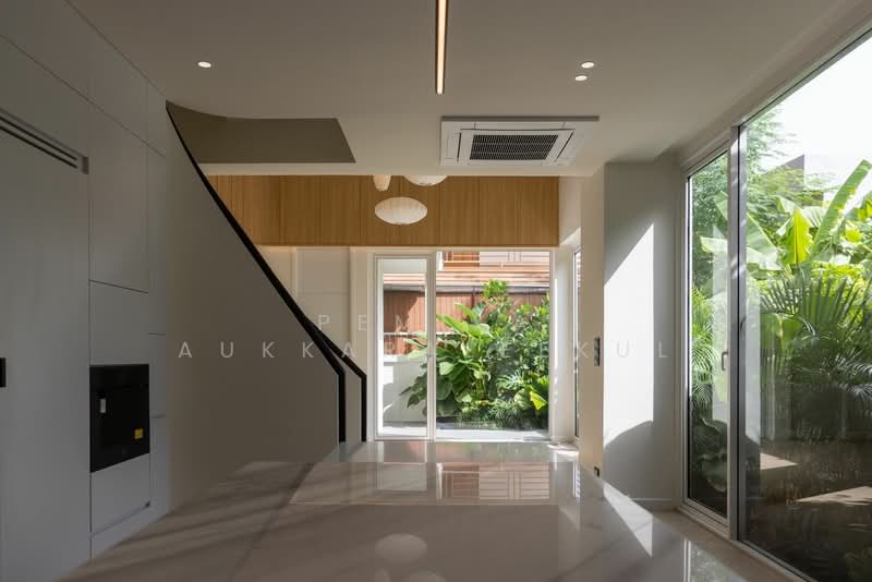 2-BR Townhouse, Bangkok, Bang Chak, Phra Khanong, Bangkok, 2 Bedrooms, 177 sqm, Townhouse For Sale, by Pemika Aukkaraleekul, 500435182 - DDproperty.com