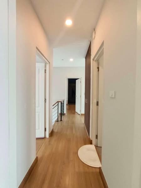Centro Rama9-Krungthep Kreetha, Bangkok, Khlong Song Ton Nun, Lat Krabang, Bangkok, 4 Bedrooms, 210 sqm, Townhouse For Sale, by HOME Real Estate Service, 500435202 - DDproperty.com