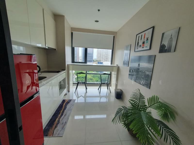Rhythm Sukhumvit 42, Bangkok, Soi Sukhumvit 42, Sukhumvit Road, Phra Kanong, Khlong Toei, Bangkok, 1 Bedroom, 45 sqm, Condo For Rent, by Pinyada Hantewee, 500435247 - DDproperty.com