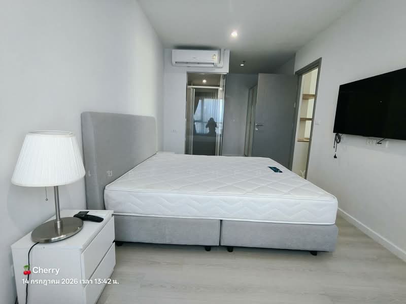 Life Ratchadapisek, Bangkok, 279 Ratchadapisaek Road, Huai Khwang, Bangkok, 2 Bedrooms, 65 sqm, Condo For Rent, by Tamita Kongsoithong, 500435323 - DDproperty.com