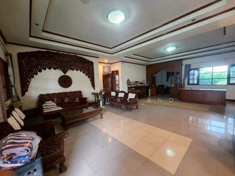 ขายบ้าน 4ห้องนอน 3 ห้องน้ำ พร้อมที่ดินผืนใหญ่ 10 ไร่ อ.พร้าว จ.เชียงใหม่, Chiang Mai, Khuan Phak, Phrao, Chiang Mai, 4 Bedrooms, 300 sqm, Single Detached House For Sale, by ERA Thailand, 500435385 - DDproperty.com