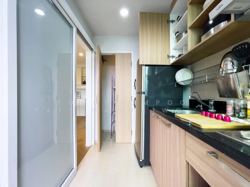 HIVE Taksin, Bangkok, 18 1 Soi, Khlong Ton Sai, Khlong San, Bangkok, 2 Bedrooms, 70 sqm, Condo For Rent, by Tongchompoo Pattanachaiwongkoon, 500435391 - DDproperty.com