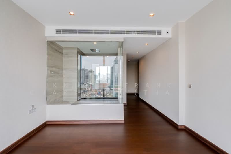 Q1 Sukhumvit, Bangkok, 1 Sukhumvit Road, Khlong Toei, Bangkok, 3 Bedrooms, 158 sqm, Condo For Rent, by Knight Frank Chartered (Thailand) Co.,Ltd, 500435410 - DDproperty.com