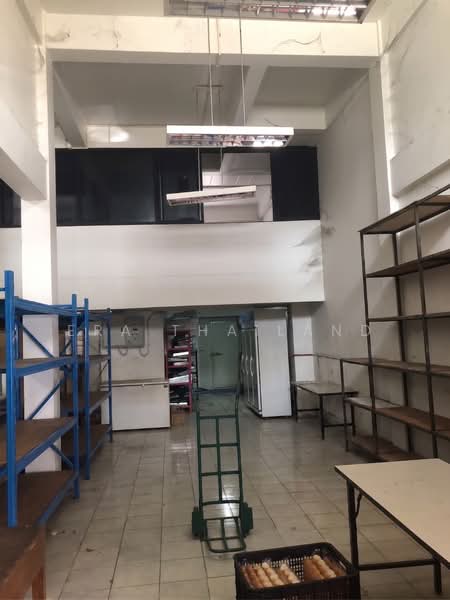 ขายตึก3ชั้น 2 คูหา ติดสี่แยกถนนชาญเวชกิจ, Phitsanulok, Nai Muang, Muang Phitsanulok, Phitsanulok, , 364 sqm, Shophouse For Sale, by ERA Thailand, 500435425 - DDproperty.com