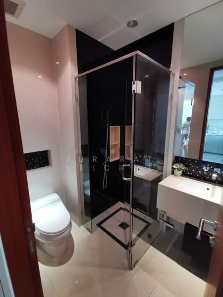 The Address Sukhumvit 28, Bangkok, 1 Soi Sukhumvit 28, Khong Tan, Khlong Toei, Bangkok, 2 Bedrooms, 68 sqm, Condo For Rent, by Jurarat Srichat, 500435479 - DDproperty.com