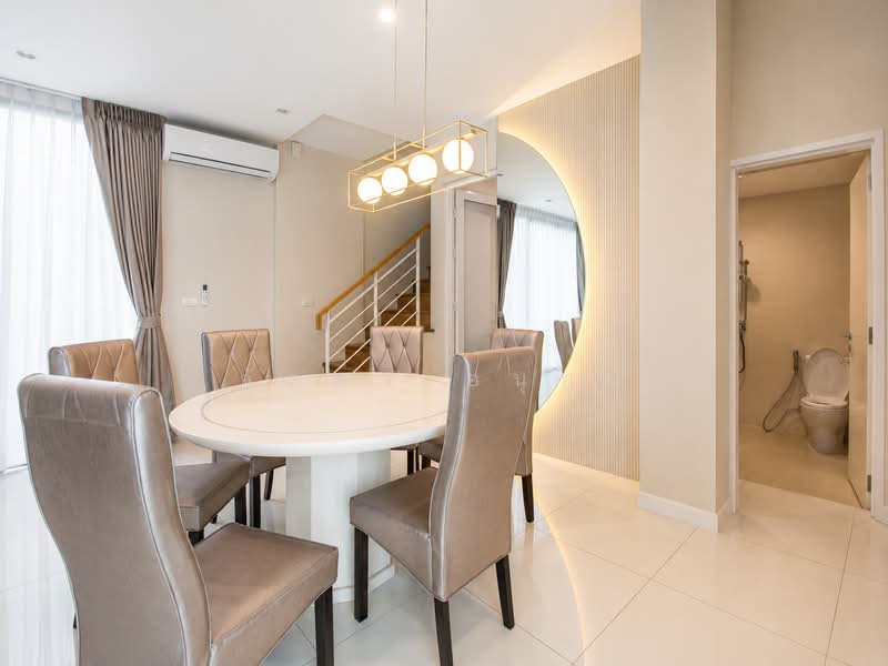 Baan Klang Muang Classe Ekkamai-Ramintra, Bangkok, Sukhonthasawat Road, Lat Phrao, Bangkok, 4 Bedrooms, 241 sqm, Single Detached House For Rent, by กัลยา อนุกูล, 500435505 - DDproperty.com