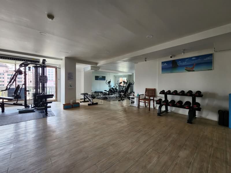 Royal Castle Sukhumvit, Bangkok, 30 Soi Sukhumvit 39, Khlongtoei Nua, Watthana, Bangkok, 4 Bedrooms, 265 sqm, Condo For Sale, by Bangkok Residential, 500435518 - DDproperty.com
