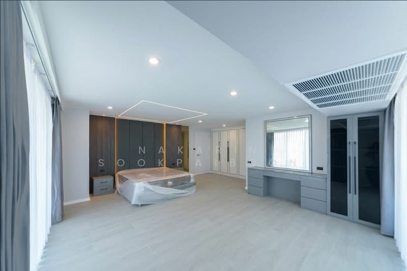 D.S. Tower 1 Sukhumvit 33, Bangkok, Soi Phrom Chit, Khlong Tan Nua, Watthana, Bangkok, 3 Bedrooms, 249 sqm, Condo For Rent, by Nakarin Sookpaiboon, 500435531 - DDproperty.com