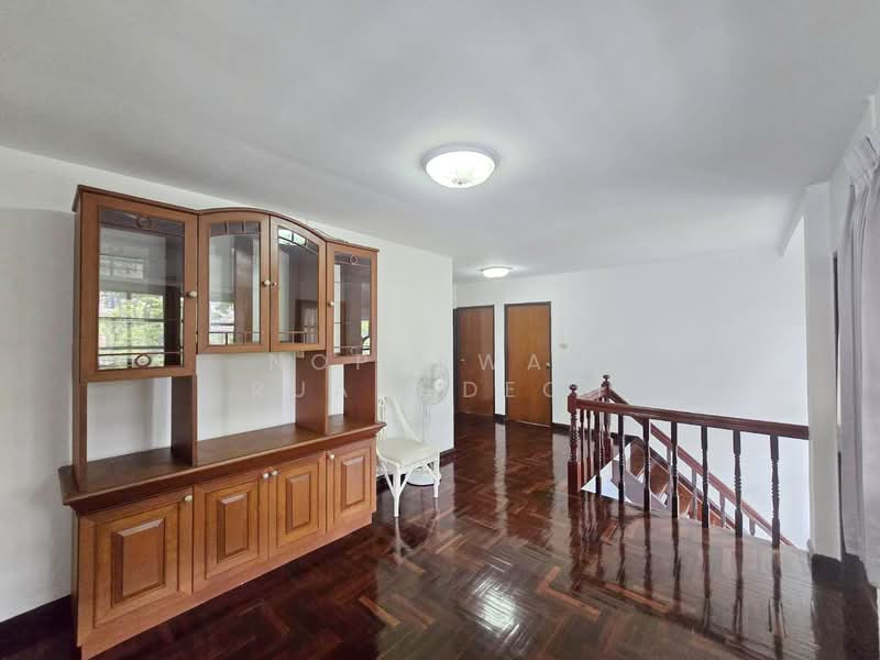 ให้เช่า บ้านเดี่ยว 2 ชั้น ซอยแจ้งวัฒนะ 14 ใกล้ Harrow International School, Bangkok, Thung Song Hong, Lak Si, Bangkok, 4 Bedrooms, 250 sqm, Single Detached House For Rent, by Noppawan Ruangdech, 500435550 - DDproperty.com