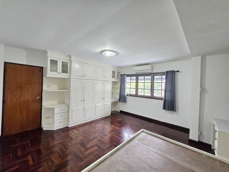 ให้เช่า บ้านเดี่ยว 2 ชั้น ซอยแจ้งวัฒนะ 14 ใกล้ Harrow International School, Bangkok, Thung Song Hong, Lak Si, Bangkok, 4 Bedrooms, 250 sqm, Single Detached House For Rent, by Noppawan Ruangdech, 500435550 - DDproperty.com