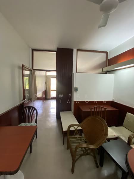 Tippy Court, Bangkok, 19 Sukhumvit 35 Alley, Khlongtoei Nua, Watthana, Bangkok, 1 Bedroom, 35 sqm, Apartment For Rent, by Praewpakar Soontawong, 500435709 - DDproperty.com