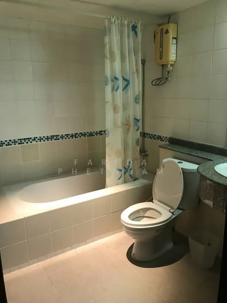 Navin Court, Bangkok, 63 Soi Ruamrudee 3, Lumphini, Pathum Wan, Bangkok, 2 Bedrooms, 69 sqm, Condo For Rent, by Farida Phetnuam, 500435725 - DDproperty.com