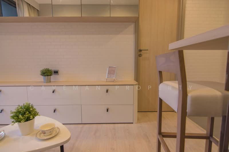 M Thonglor 10, Bangkok, 9 Soi Ekkamai 12, Ekkamai Road, Khlong Tan Nua, Watthana, Bangkok, 1 Bedroom, 35 sqm, Condo For Rent, by Caveman Property, 500435775 - DDproperty.com