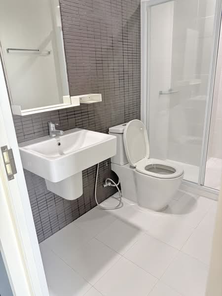 The Key Cheangwattana, Nonthaburi, Soi 4, Chaeng Watthana Road, Bang Talat, Pak Kret, Nonthaburi, 2 Bedrooms, 65 sqm, Condo For Rent, by อรุณ อเนกคุณะ, 500435794 - DDproperty.com
