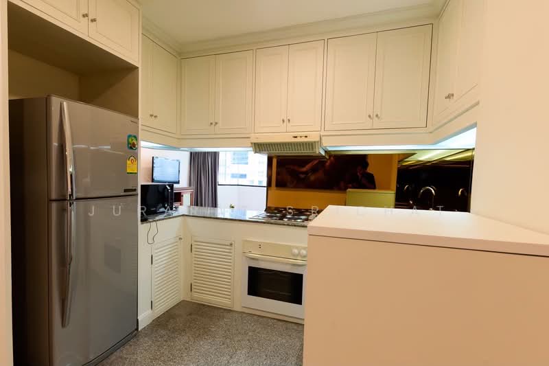 Baan Suanpetch, Bangkok, 18 Soi Sukhumvit 39, Khlong Tan Nua, Watthana, Bangkok, 3 Bedrooms, 140 sqm, Condo For Rent, by Jurarat Srichat, 500435796 - DDproperty.com