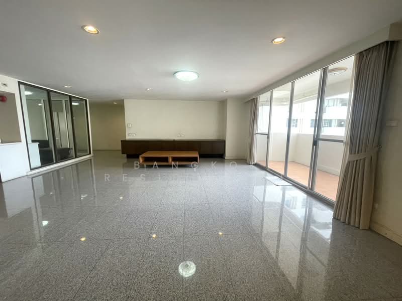 D.S. Tower 1 Sukhumvit 33, Bangkok, Soi Phrom Chit, Khlong Tan Nua, Watthana, Bangkok, 4 Bedrooms, 293 sqm, Condo For Sale, by Bangkok Residential, 500435813 - DDproperty.com