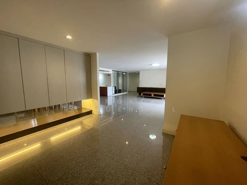 D.S. Tower 1 Sukhumvit 33, Bangkok, Soi Phrom Chit, Khlong Tan Nua, Watthana, Bangkok, 4 Bedrooms, 293 sqm, Condo For Sale, by Bangkok Residential, 500435813 - DDproperty.com